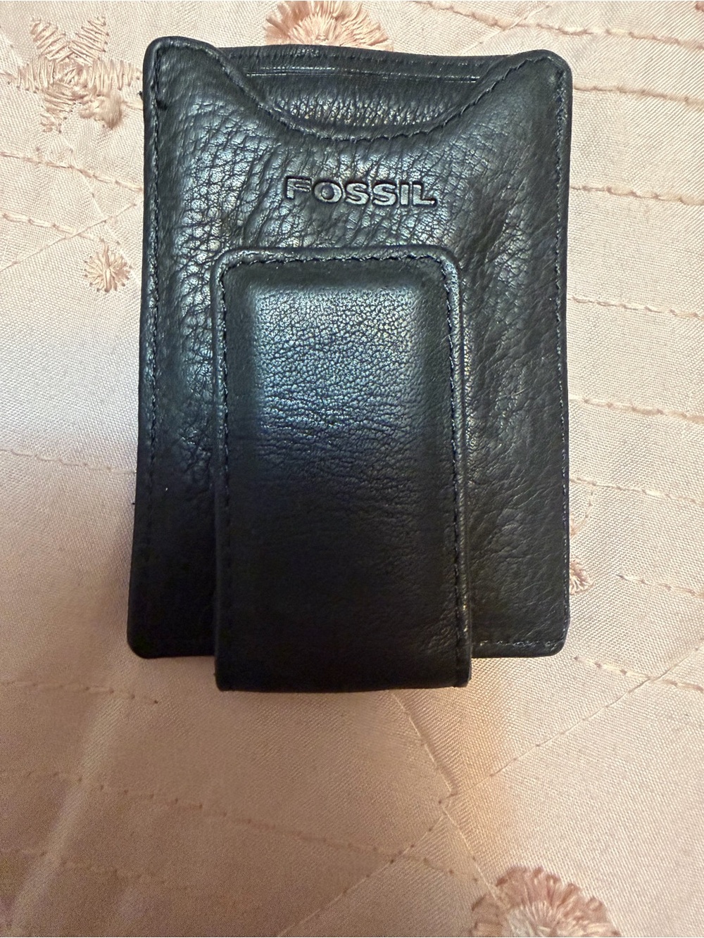 Fossil Men's Ingram Black Genuine Leather Minimalist Magnetic Card Case Wallet